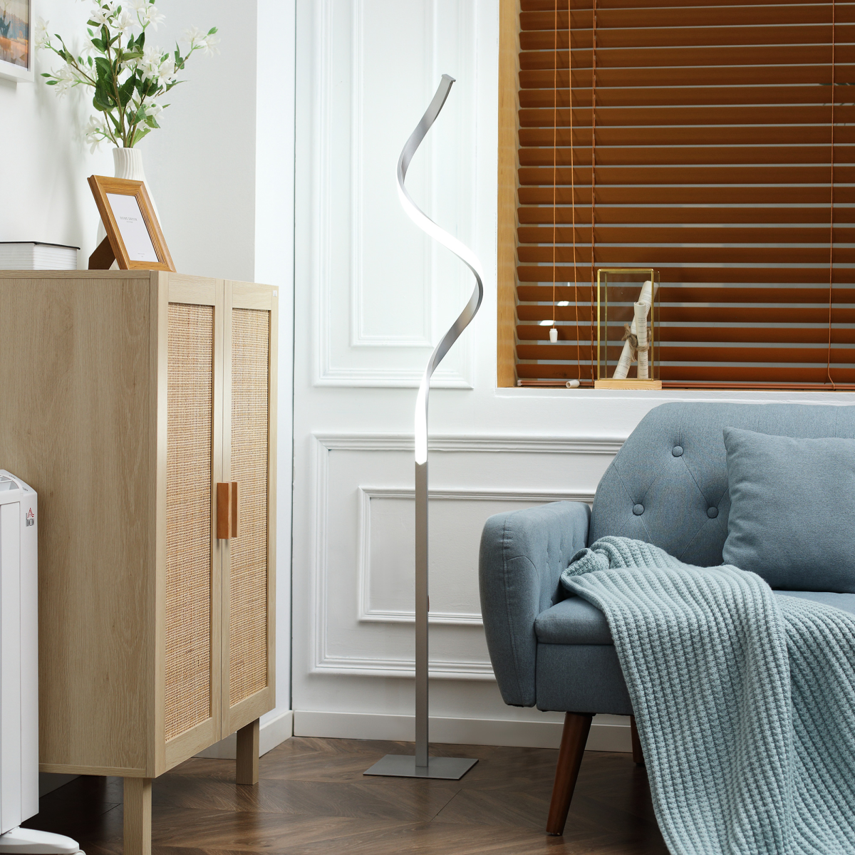 HOMCOM Spiral Floor Lamp Silver 3 Brightness 2